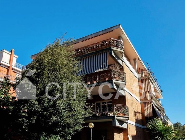 appartamento in vendita a Roma in zona Gianicolense