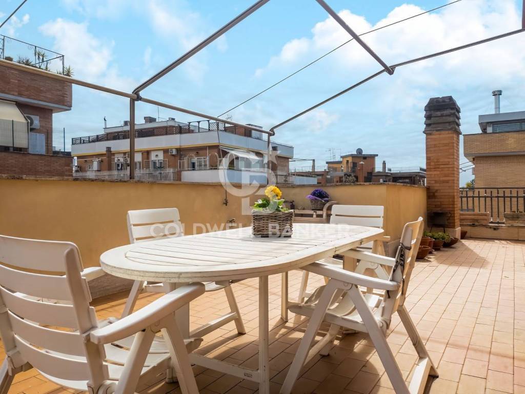 appartamento in vendita a Roma in zona Corviale