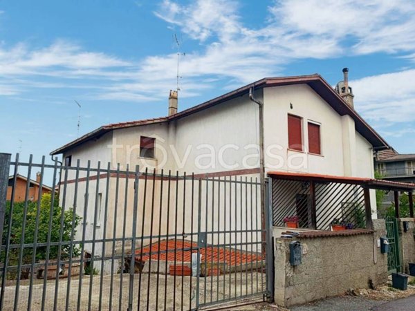 appartamento in vendita a Roma in zona Finocchio