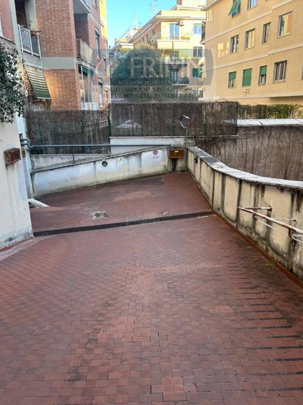 negozio in vendita a Roma in zona Trieste
