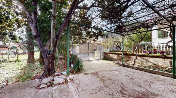 casa indipendente in vendita a Roma in zona Alessandrino