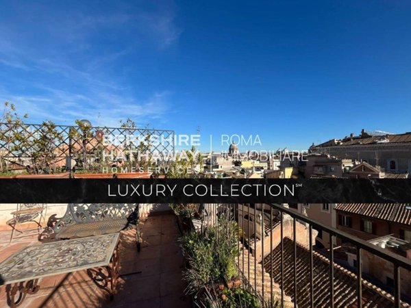 appartamento in vendita a Roma in zona Rione Regola