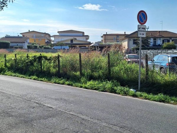 terreno agricolo in vendita a Roma in zona Finocchio