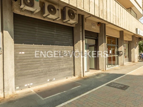 locale commerciale in vendita a Roma in zona Portuense