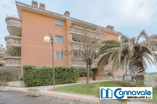 appartamento in vendita a Roma in zona Ostiense