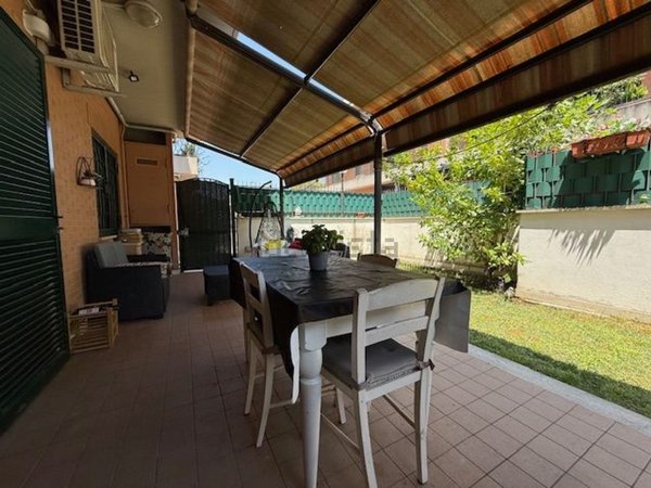 appartamento in vendita a Roma in zona Casal Morena