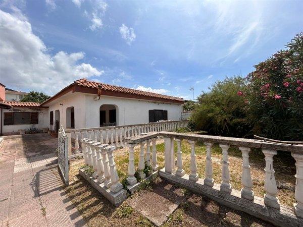 casa indipendente in vendita a Roma in zona Longarina