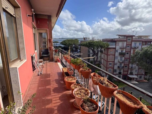 appartamento in vendita a Roma in zona Castel Fusano