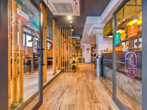 negozio in vendita a Roma in zona Portuense