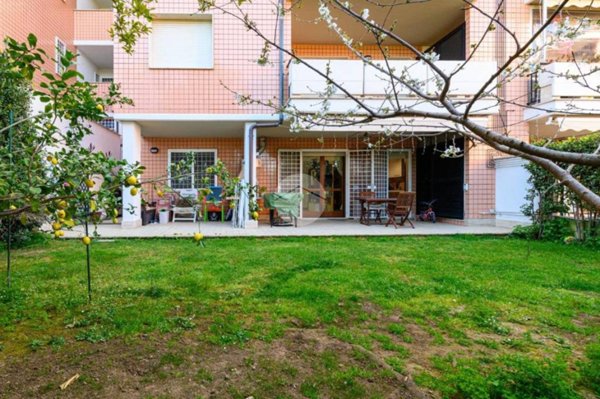 appartamento in vendita a Roma in zona Portuense