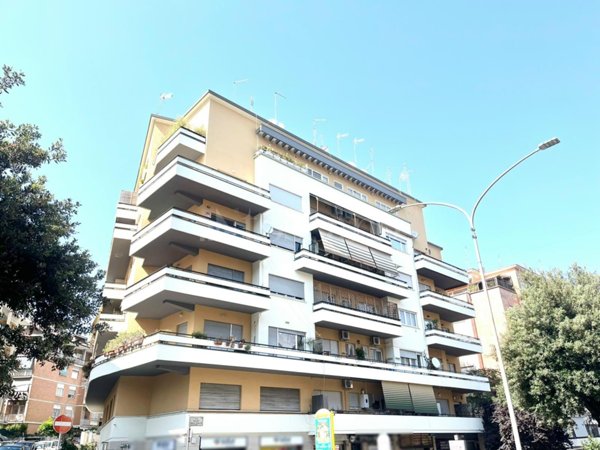 casa indipendente in vendita a Roma in zona Aurelio