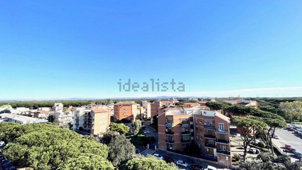 appartamento in vendita a Roma in zona Ostia