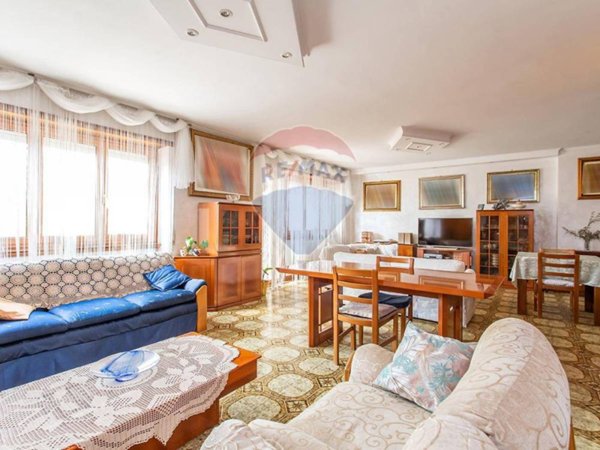 appartamento in vendita a Roma in zona Mostacciano