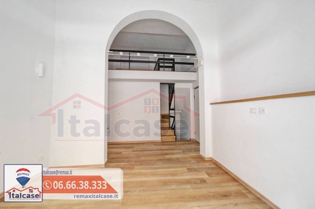 appartamento in vendita a Roma in zona Prenestino-Labicano