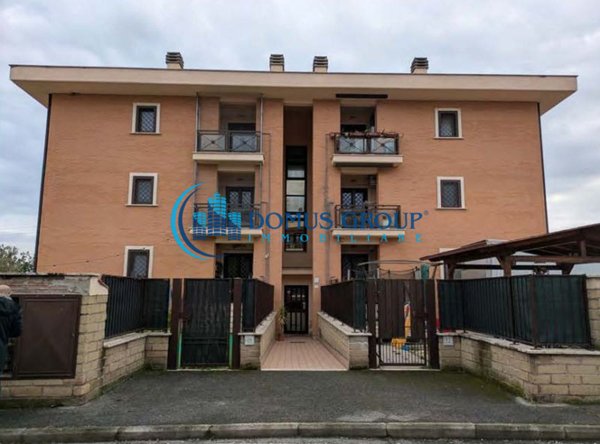 appartamento in vendita a Roma in zona Castelverde
