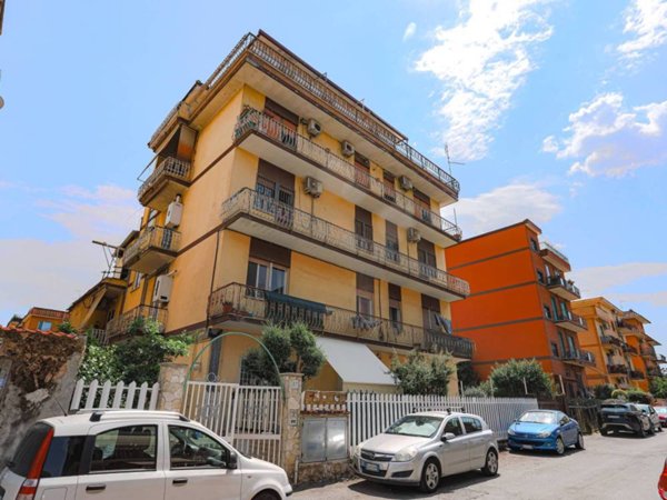 appartamento in vendita a Roma in zona Torre Angela