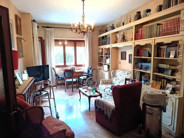 appartamento in vendita a Roma in zona Ardeatino