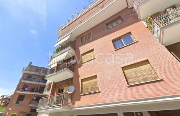 negozio in vendita a Roma in zona Portuense