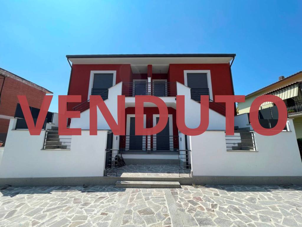appartamento in vendita a Roma in zona Tor di Quinto
