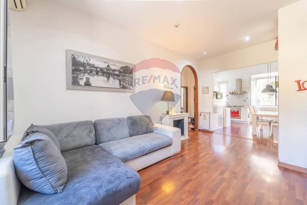 appartamento in vendita a Roma in zona Ostiense