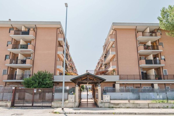 appartamento in vendita a Roma in zona Settecamini