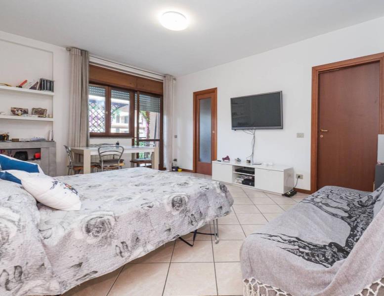 appartamento in vendita a Roma in zona Settecamini