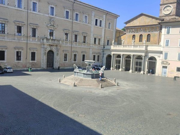 appartamento in vendita a Roma in zona Trastevere