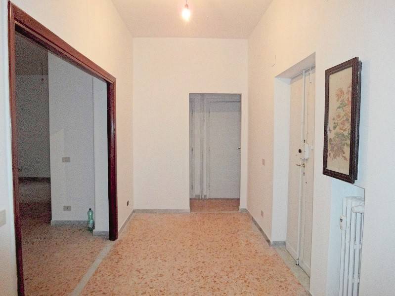 appartamento in vendita a Roma in zona Ardeatino