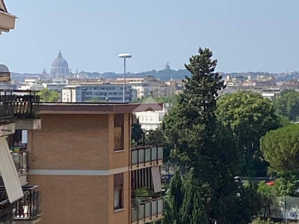 appartamento in vendita a Roma in zona Tor di Quinto