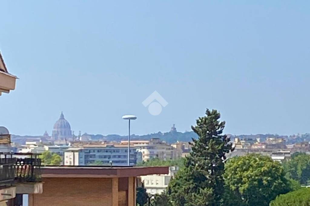 appartamento in vendita a Roma in zona Tor di Quinto