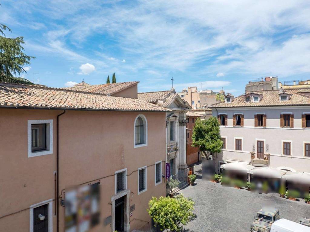 appartamento in vendita a Roma in zona Trastevere