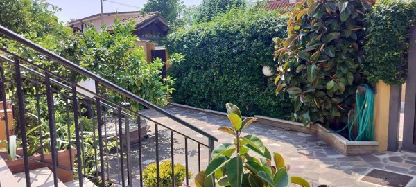 casa indipendente in vendita a Roma in zona Infernetto