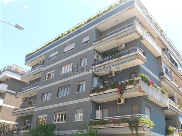 appartamento in vendita a Roma in zona Ostia