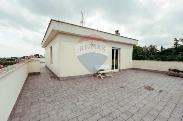 appartamento in vendita a Roma in zona EUR