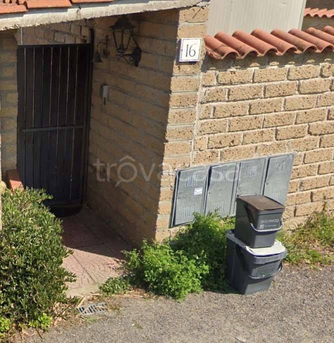 casa indipendente in vendita a Roma in zona Dragona/Bagnoletto