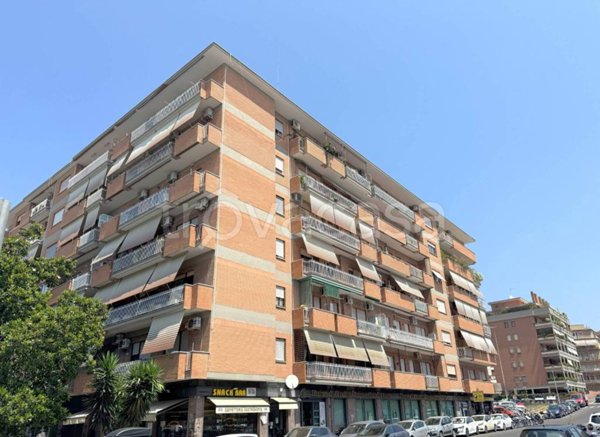 appartamento in vendita a Roma in zona Tuscolano