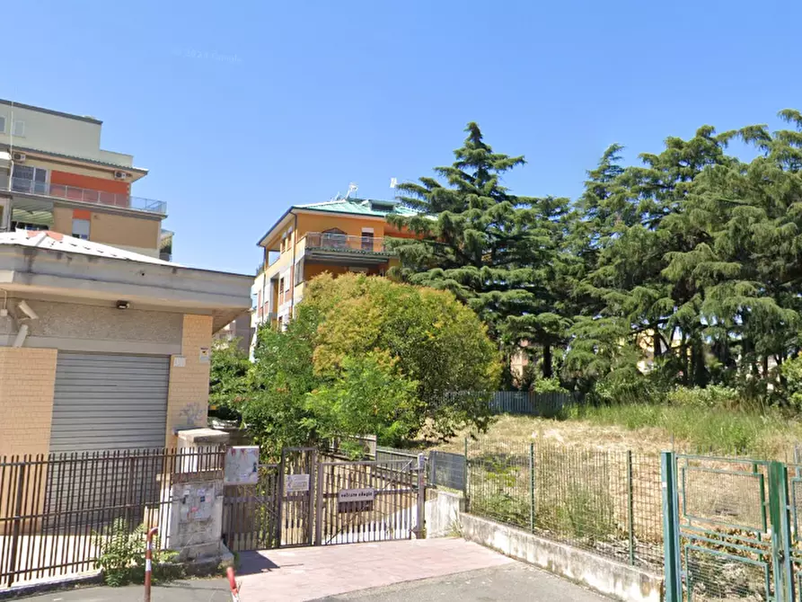 locale di sgombero in vendita a Roma