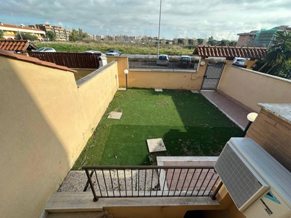 appartamento in vendita a Roma in zona Dragoncello