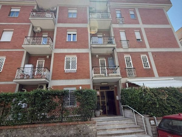 appartamento in vendita a Roma in zona Corviale