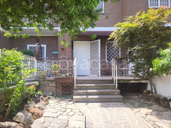 casa indipendente in vendita a Roma in zona Axa