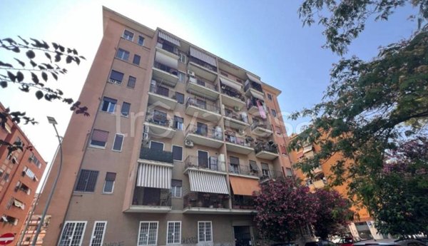 appartamento in vendita a Roma in zona Portuense