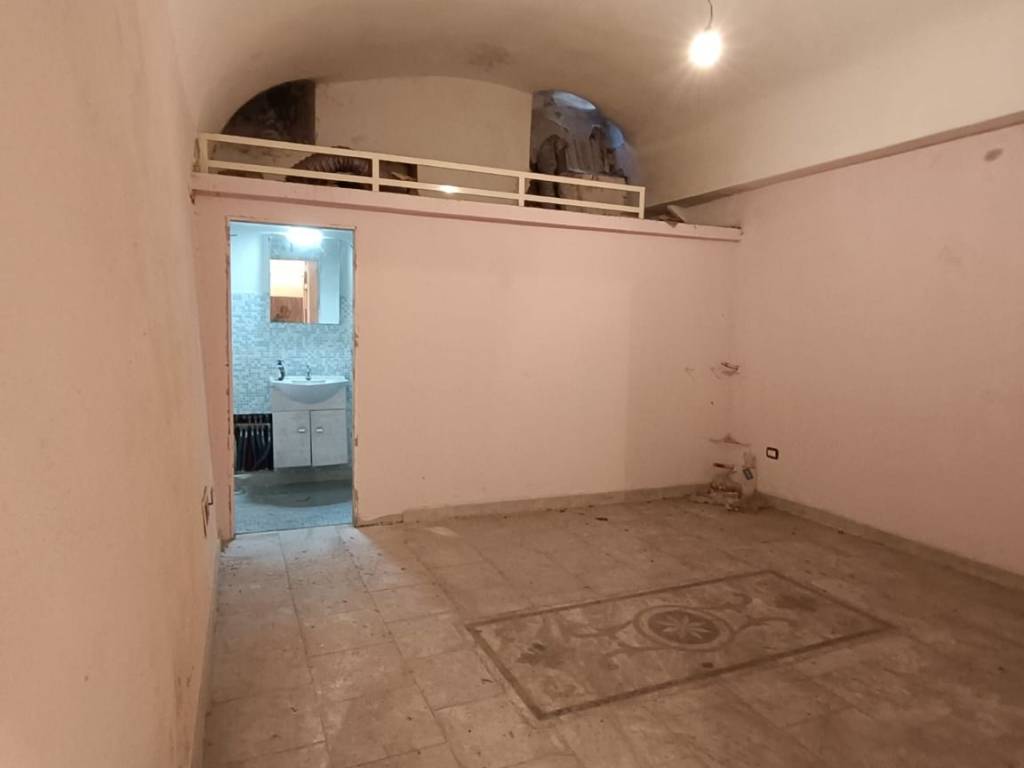 appartamento in vendita a Roma in zona Rione Monti/Campitelli