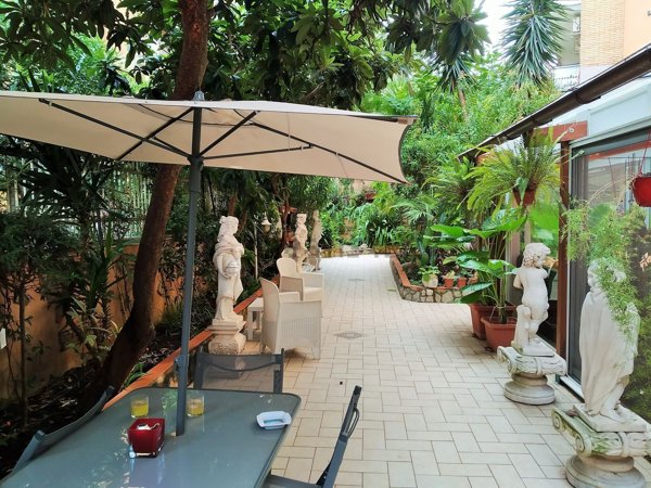 appartamento in vendita a Roma in zona Appio Claudio