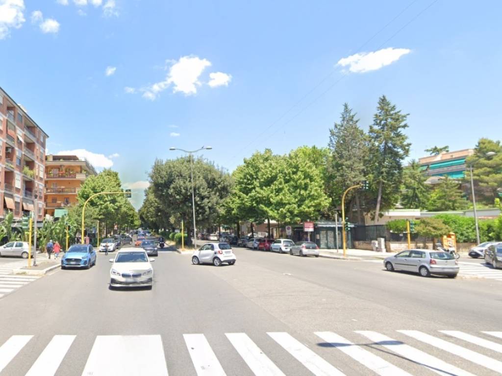 negozio in vendita a Roma in zona Gianicolense