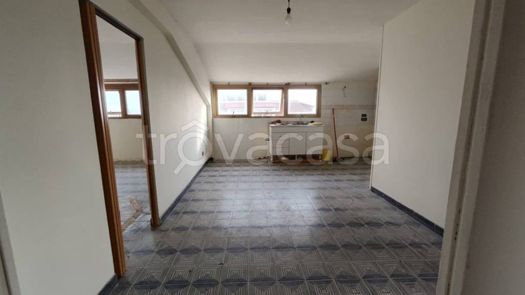 appartamento in vendita a Roma in zona Ostia Antica