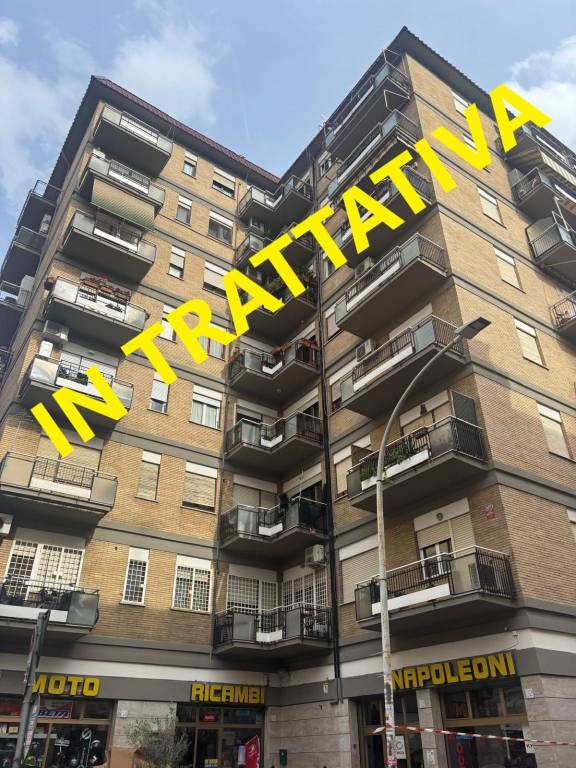 appartamento in vendita a Roma in zona Tuscolano