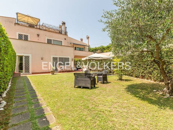 appartamento in vendita a Roma in zona Olgiata