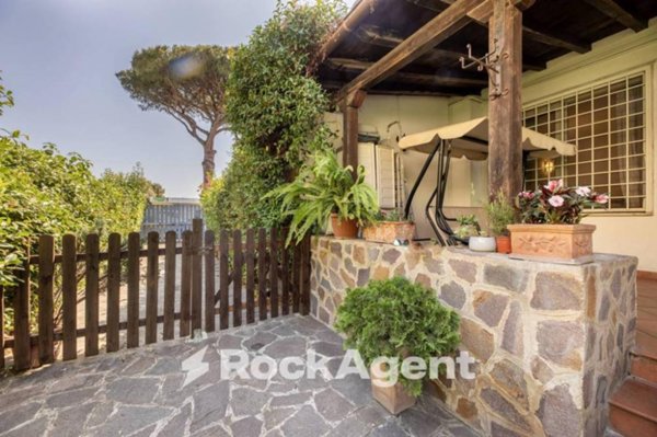 appartamento in vendita a Roma in zona Casal Palocco