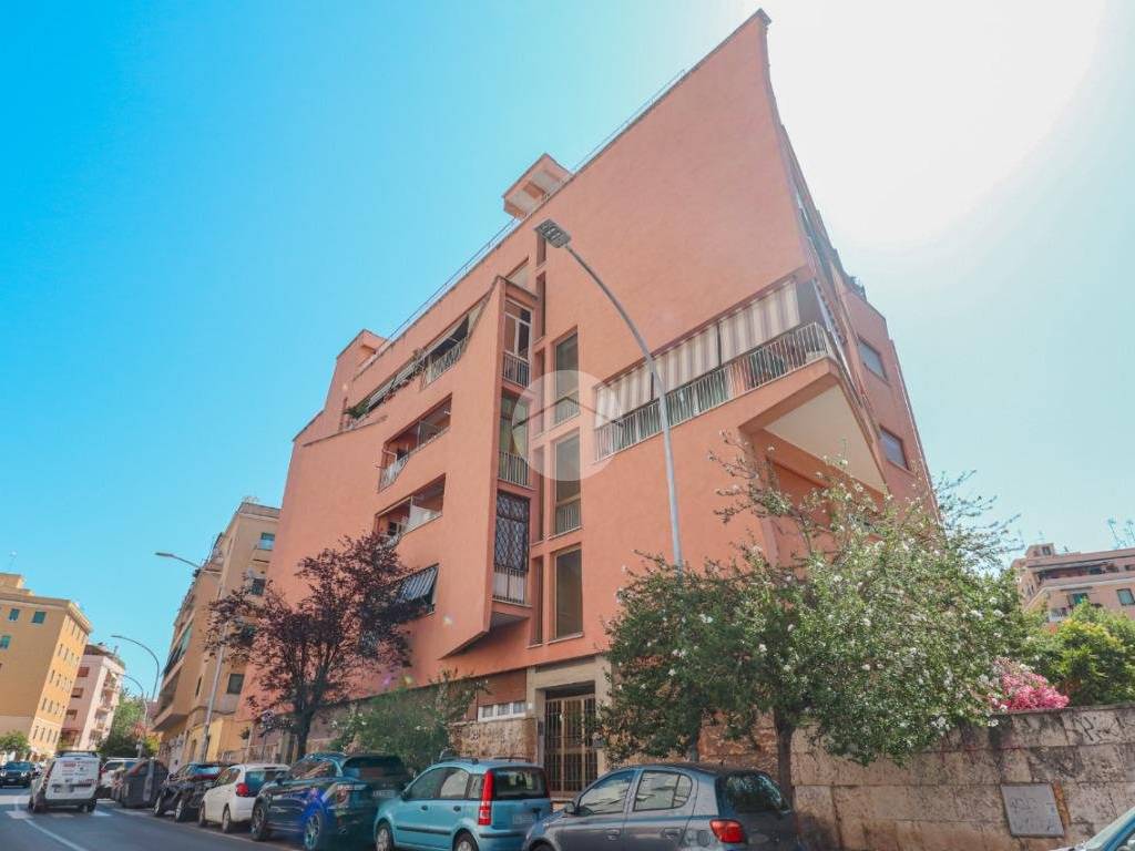 appartamento in vendita a Roma in zona Gianicolense