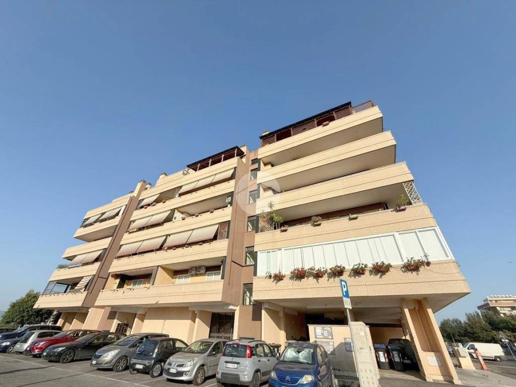appartamento in vendita a Roma in zona Ponte di Nona